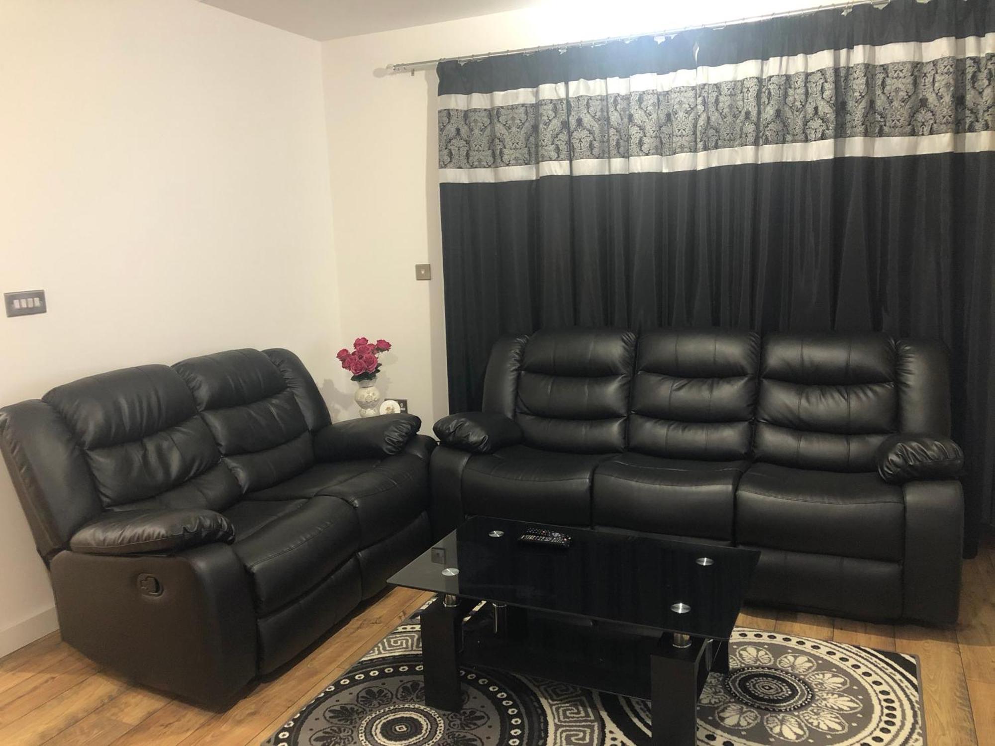 Luxury Kingsize Bedroom With Private Bathroom Northolt  Dış mekan fotoğraf