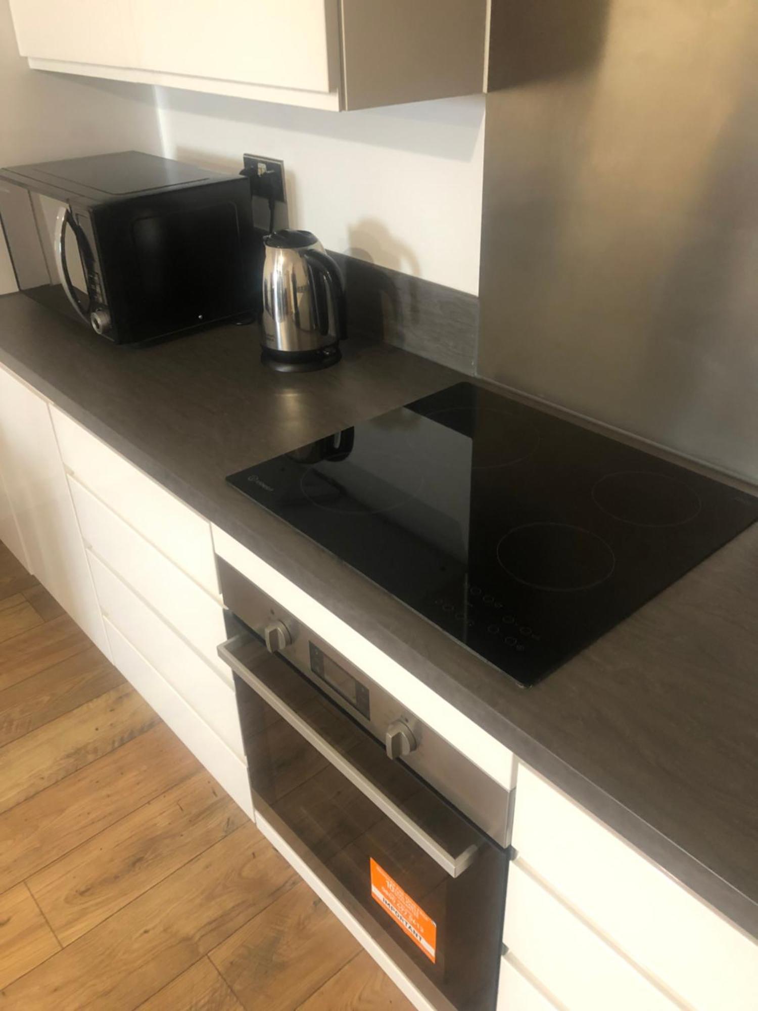 Luxury Kingsize Bedroom With Private Bathroom Northolt  Dış mekan fotoğraf